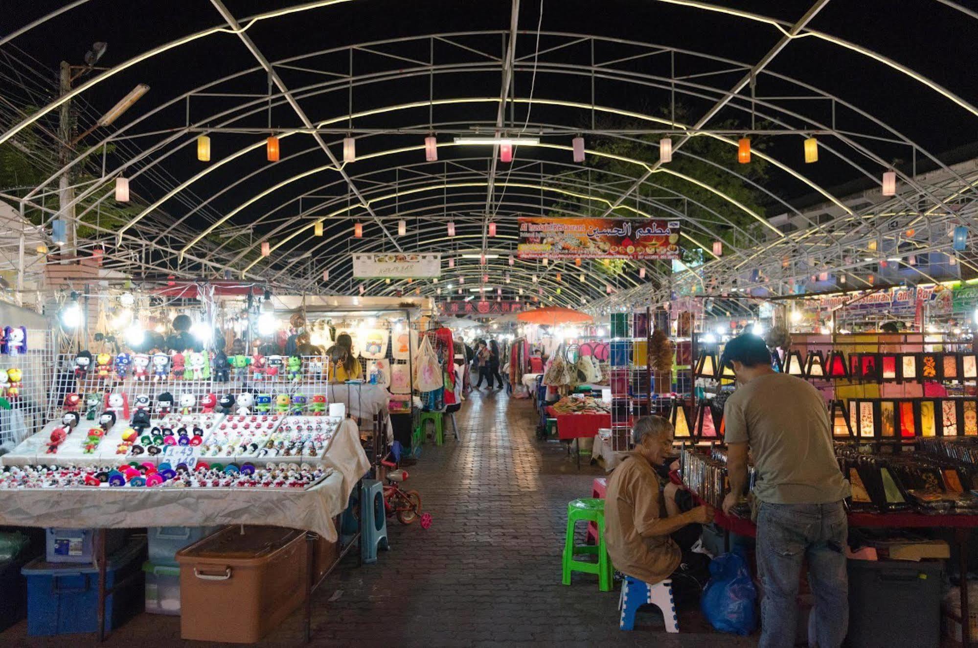 Night Bazaar Place Chiang Mai Eksteriør billede